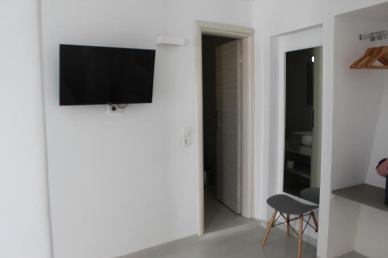 Fira Getaway - Economy Basement Rooms Fira (Santorini) Exterior foto